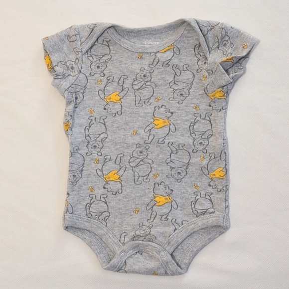 disney winnie the pooh lovers 10 piece bundle lot unisex size newborn - Picture 10 of 14